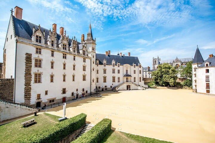 Best Intro to Nantes in 2 hours with a Local