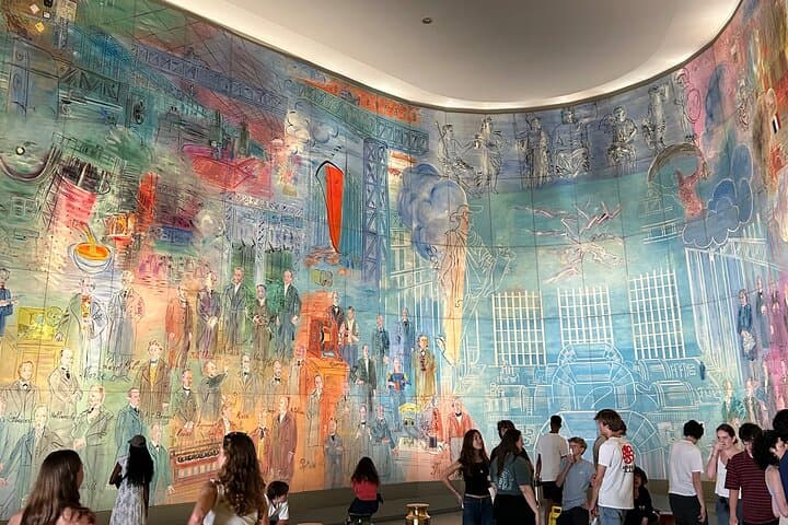 Luxury Modern Art Tour at MAM with Wine and Eiffel Tower Views