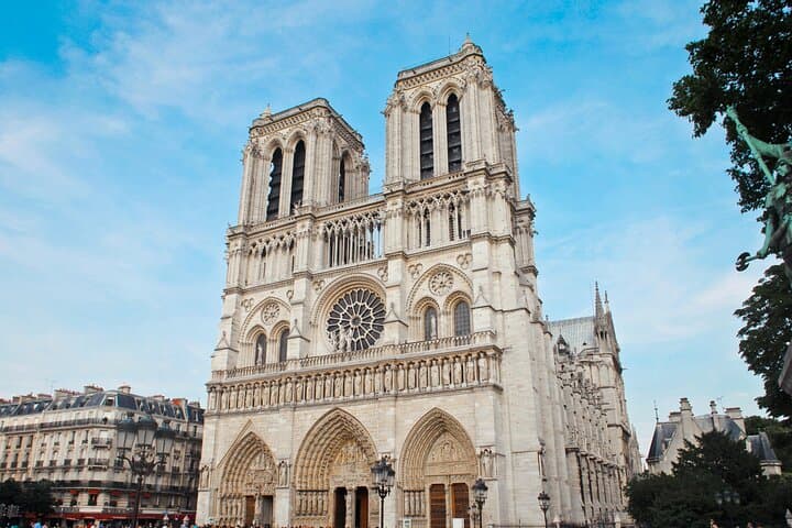 Notre-Dame Timed Entry Experience (Max 5 Guests)
