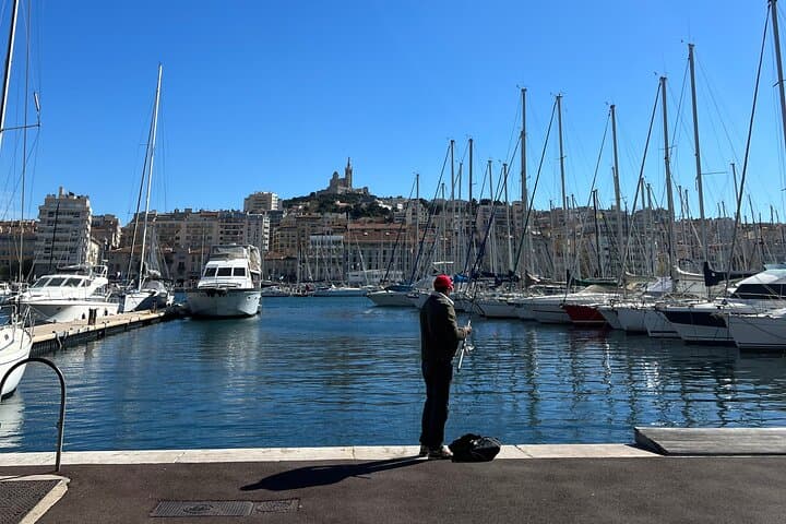 Tour Sport in Marseille: Hiking and Stade Velodrome
