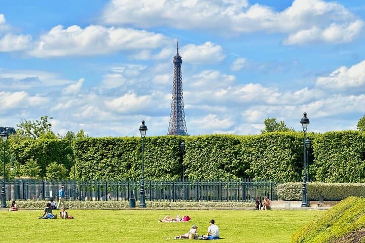Paris City Center Private Tour — Your Own Guide, Your Own Pace