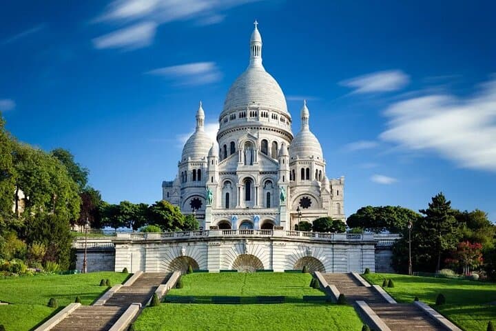 Paris Prestige City Tour Light in Private Comfort Van VIP 5H