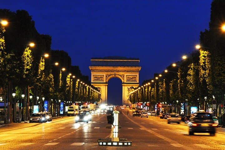 Paris Prestige City Tour Light in Private Comfort Van VIP 5H