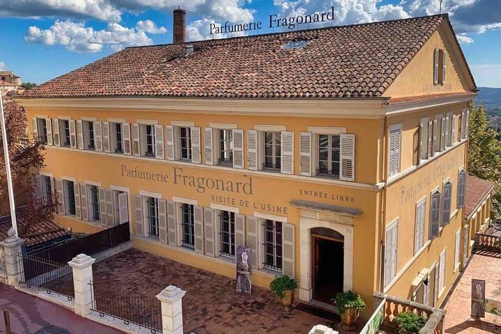 Private Tour to Antibes and Grasse for 4 Hours