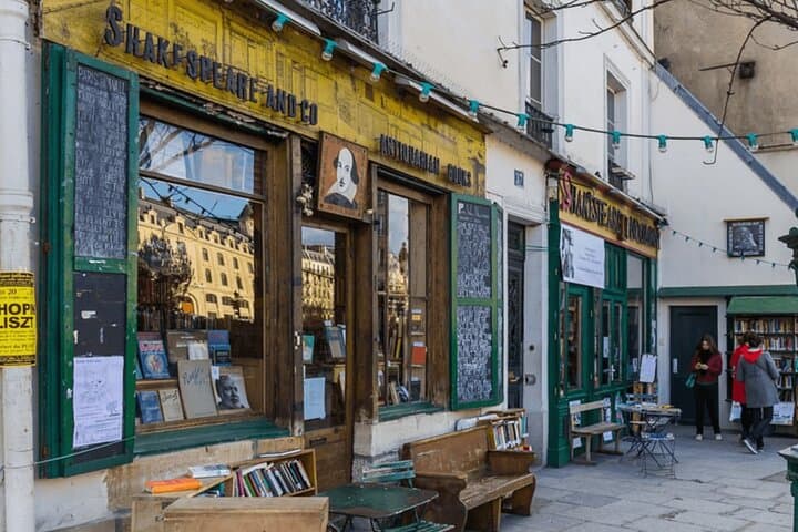 Paris Self-Guided Walking Tour through Art and History