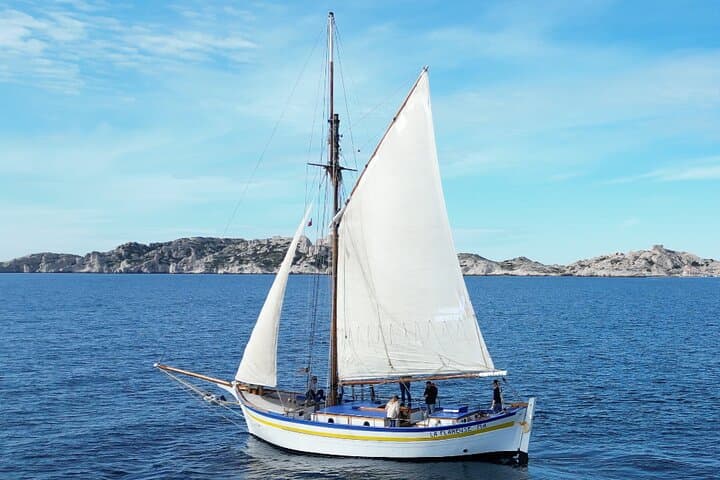 Cruise Calanques National Park