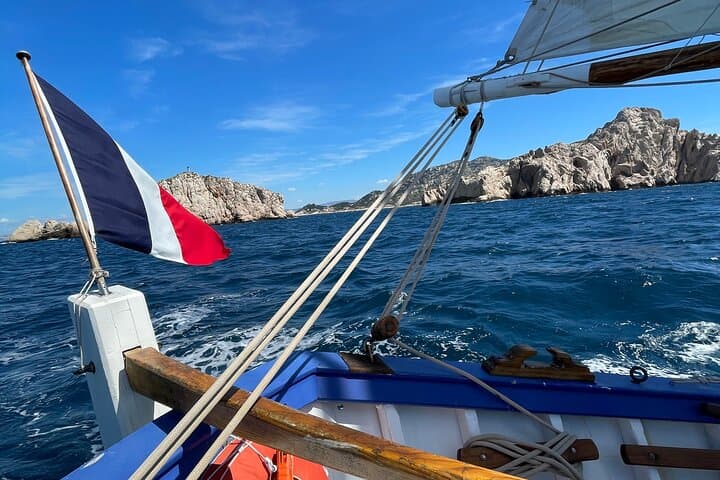 Cruise Calanques National Park