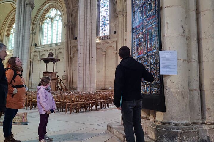 Eleanor of Aquitaine Walking Tour in Poitiers