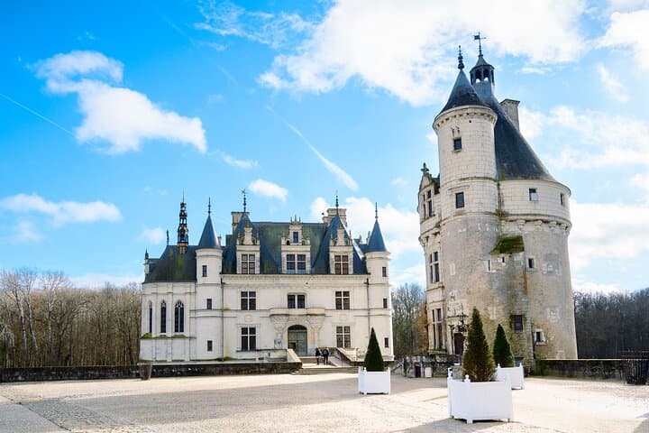 2 Loire Castles Chambord & Chenonceau - with Hotel Pick Up