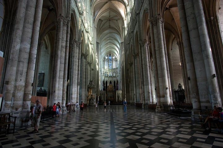 Amiens Cathedral and Hortillonnages Private Day Tour from Paris