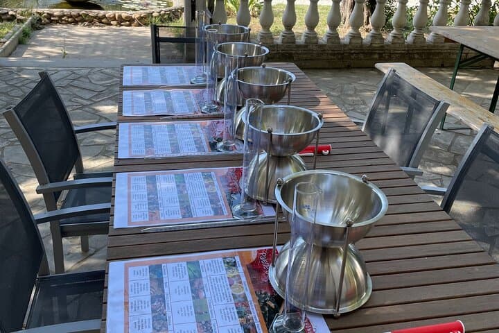 Wine blending activity between Avignon and Nîmes