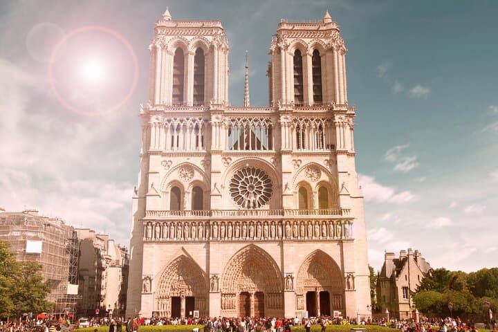 Notre-Dame Cathedral, Louvre, Paris City Tour with Guide
