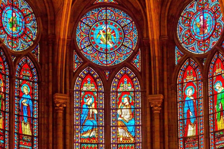 Notre-Dame Cathedral, Louvre, Paris City Tour with Guide