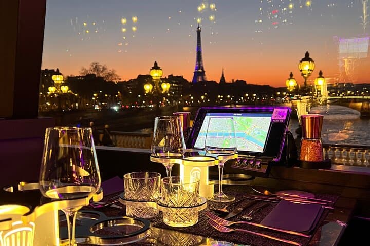 Champs-Elysées Dinner Paris by Night on a Panoramic Bus