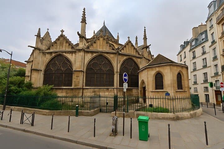 Paris Historic & Cultural Self-Guided Walking Tour with an APP