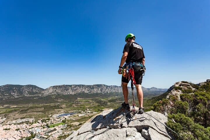 Rock climbing Adventure in Saint-Paul-de-Fenouillet