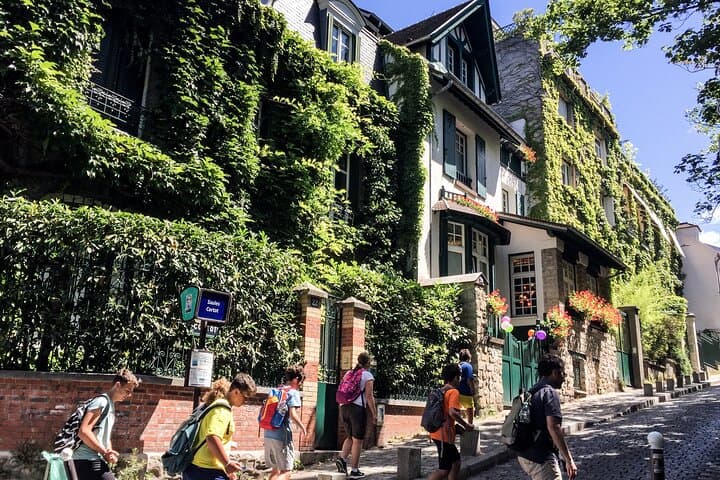Paris Montmartre Private Walking Tour - Best Art, Culture, Food
