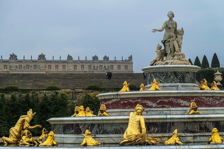 3 Hours Tour Visit Château de Versaille from Paris