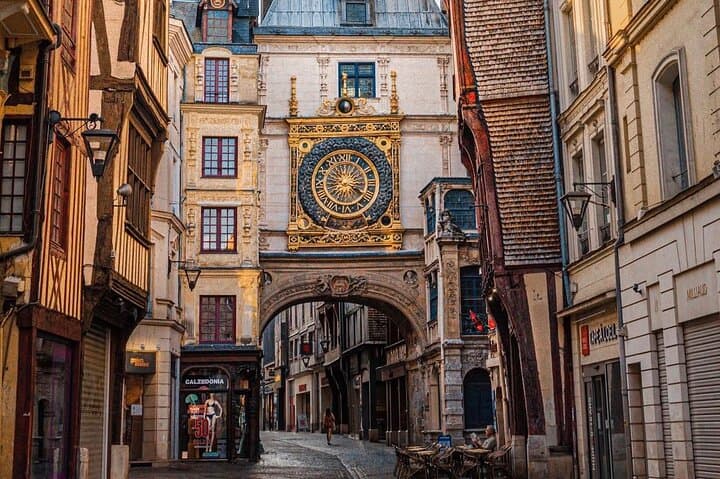 Normandy in a Day Trip to Rouen and Etretat from Paris