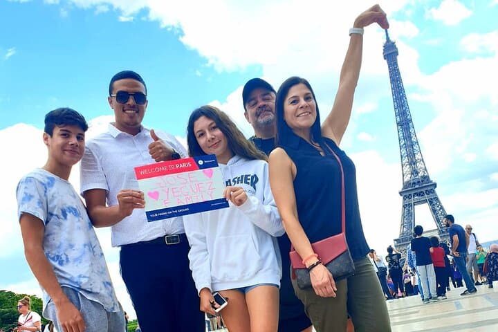 Paris Private Airport Transfer & City Sightseeing Tour