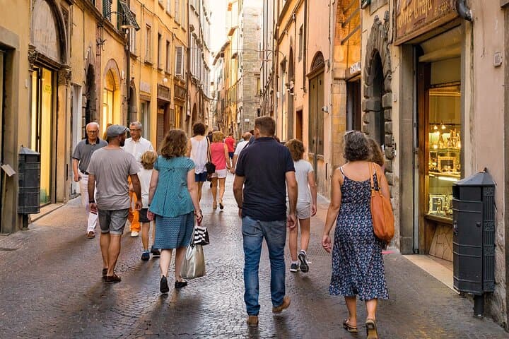 Hello Aix-en-Provence: Private 2-Hour Intro Walk with Local Guide