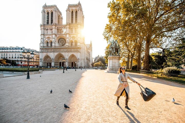 Paris Hidden Gems: Self Guided Secret Spots Tour
