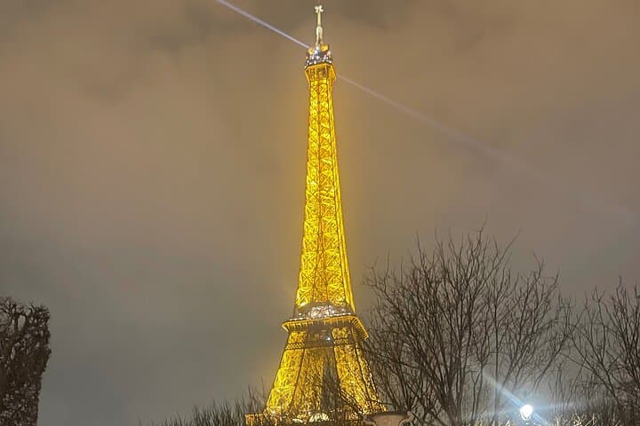 Private Transfer Paris ↔ CDG/ORY Airport - Luxury Sedan or VAN