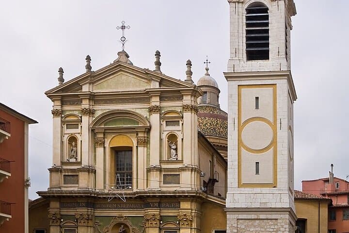 12 Hours Private Day Tour from Nice to Marseille and Saint Tropez