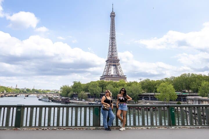 Bonjour Paris ! Eiffel Tower Photoshoot !