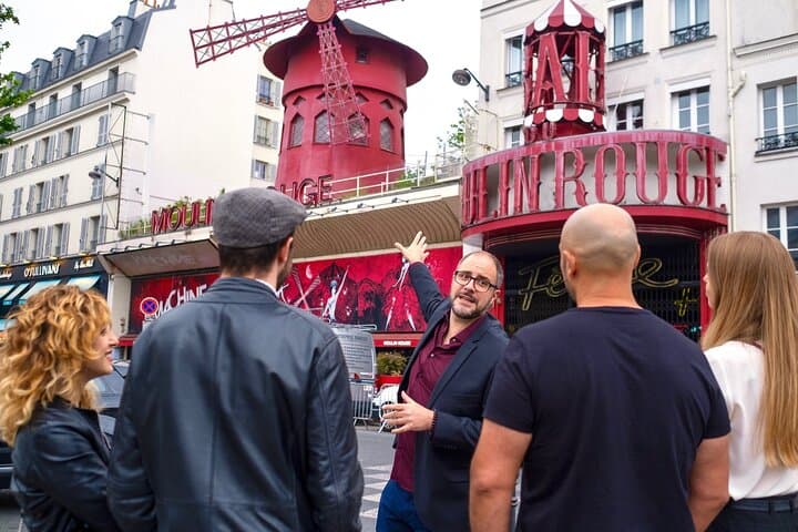 Paris Montmartre Free Walking Tour in English