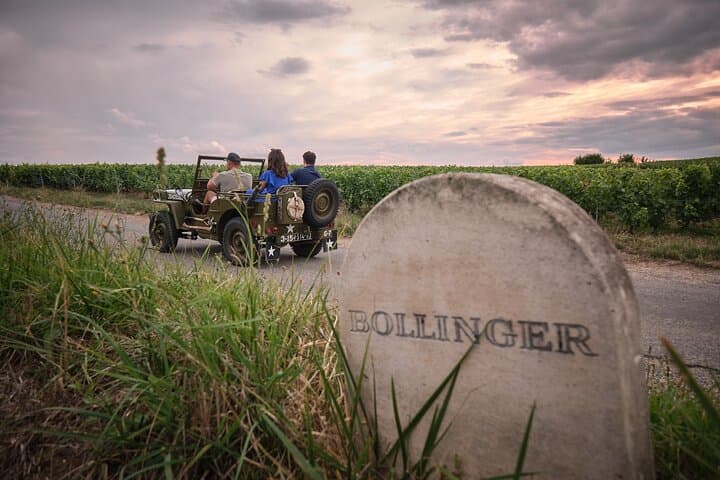 Jeep tour in the Champagne Vineyard with tasting