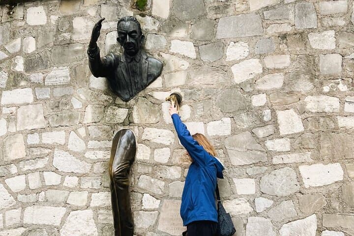 Montmartre & Sacré Coeur : Museum & Coffee In A Tiny Group Tour