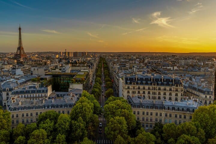 Stress-Free Paris from Le Havre with Seine River Cruise & Lunch