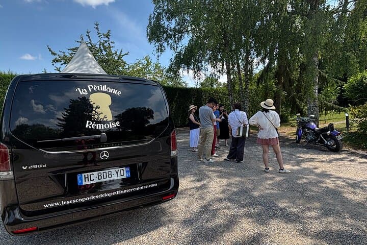 Together, let’s go to meet passionate winemakers DE for visits and exciting exchanges.