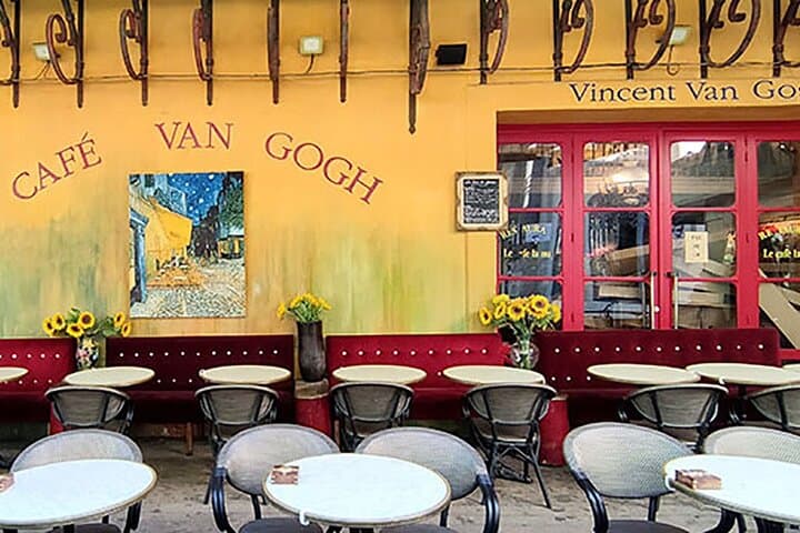 7 Day French and Spanish Flavors Loop Tour from Paris