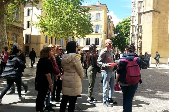 Private guided tour in Aix-en-Provence - Official tour guide !