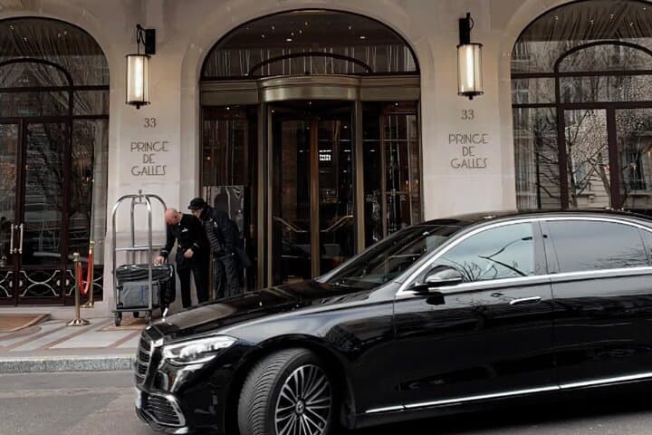 Private transfer Paris Beauvais - One way
