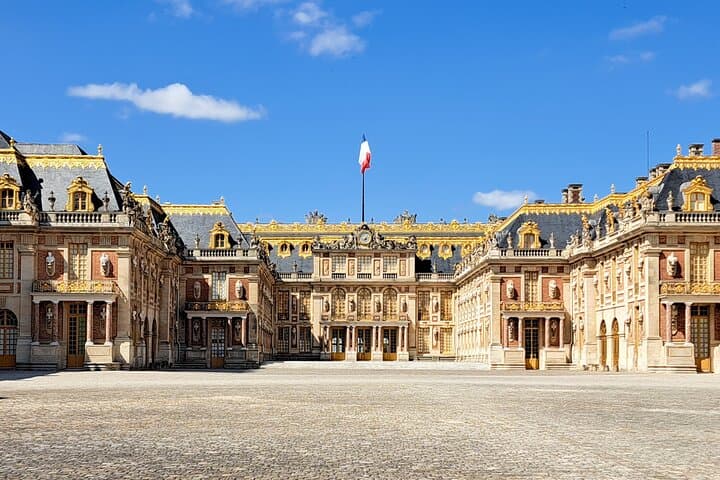 Paris City Pass - Louvre, Eiffel Tower, Versailles & 25+ sights