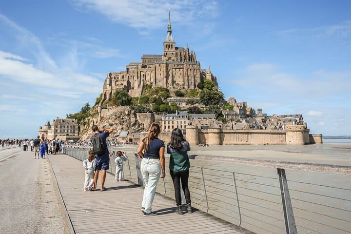 Normandy 2Days Trip Landing Beaches and Mont St Michel from Paris