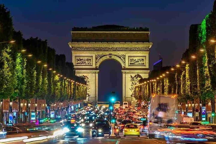 Paris Luxury Minivan City Tour with Audio Guide