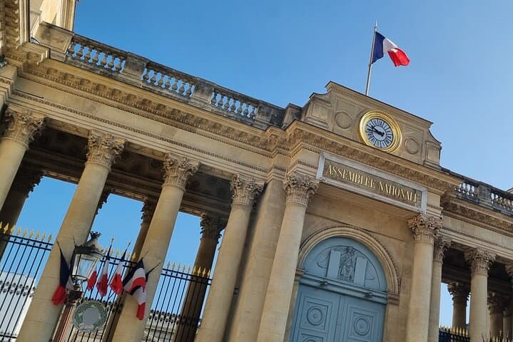 Tour of Paris/Versailles by Harley sidecar! Unique in Paris!