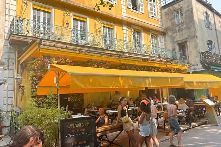 Private Day Tour to the Heart of Provence