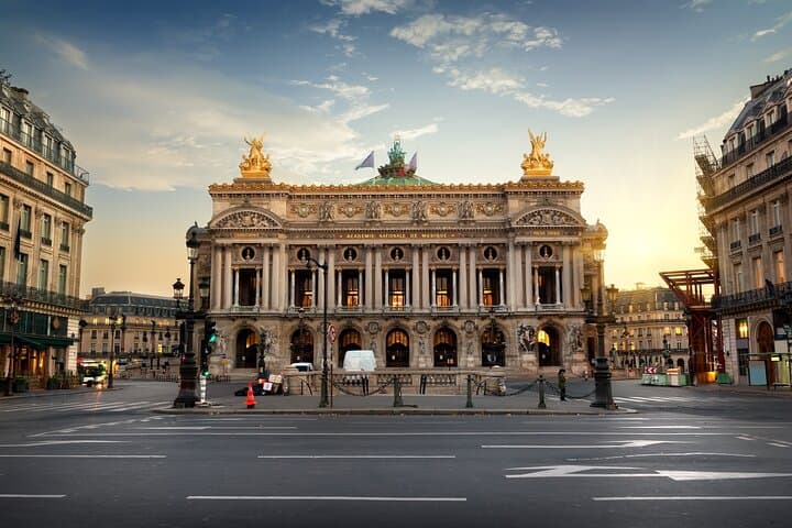 Paris Full Day Private Chauffeur Service Sedan or Van