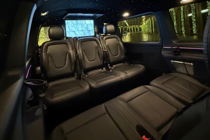 Direct transfer service: Orly Airport → Disneyland Paris → Hotels, in style and comfort