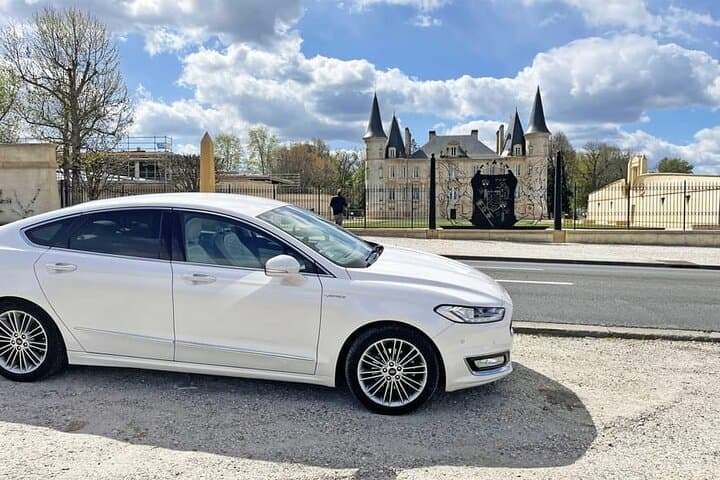 Wine Tour Médoc the castle road, visits and tastes