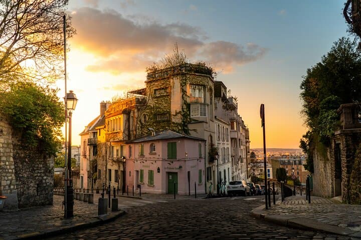 Montmartre Private Walking Tour