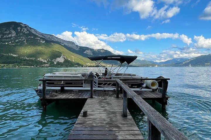 Private excursion to Annecy from Lyon with tastings and cruise