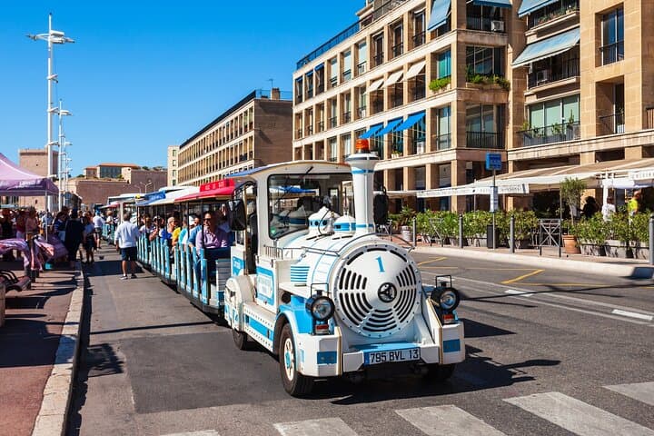 Hello Marseille: Private 2-Hour Intro City Walk with Local Guide