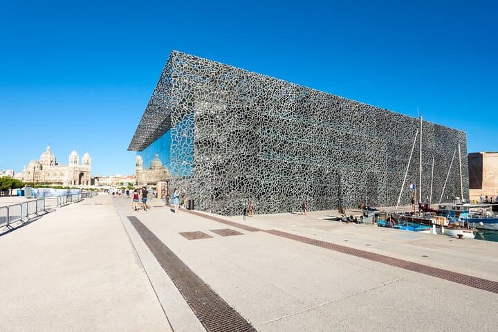 Hello Marseille: Private 2-Hour Intro City Walk with Local Guide