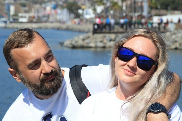 Hello Marseille: Private 2-Hour Intro City Walk with Local Guide